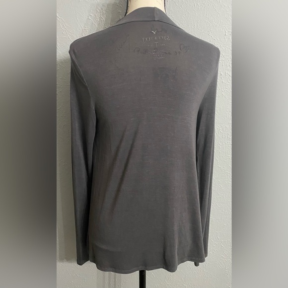 American Eagle Soft & Sexy Top Keyhole Cutout Front Long Sleeve Gray Size Small - Picture 4 of 6